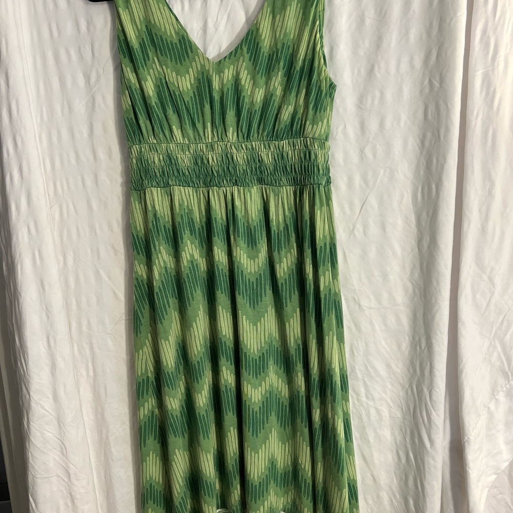 Green summer sleeveless dress